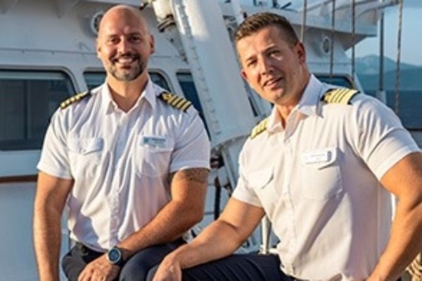 https://static.traveltek.net/cruisepics/local_shipimages_large/1784802658.jpg