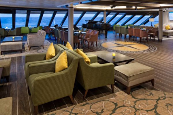 https://static.traveltek.net/cruisepics/local_shipimages_large/1784886594.png