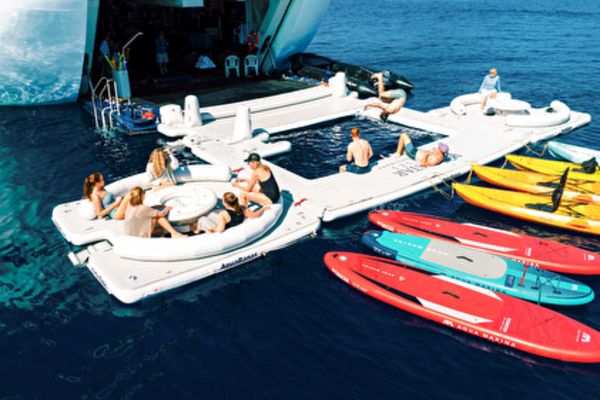 https://static.traveltek.net/cruisepics/local_shipimages_large/1784886700.png