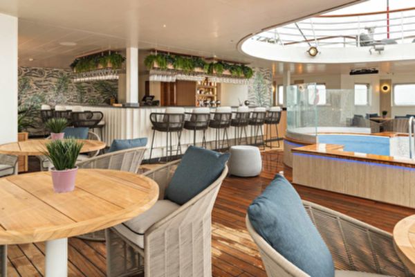 https://static.traveltek.net/cruisepics/local_shipimages_large/1784892506.png