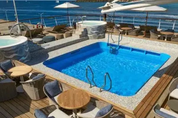 https://static.traveltek.net/cruisepics/local_shipimages_large/1784893487.png