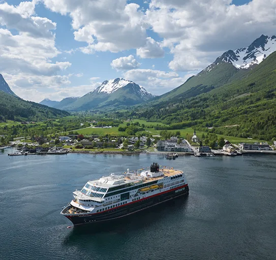 Travel Associates luxury travel Hurtigruten Norway in a Nutshell