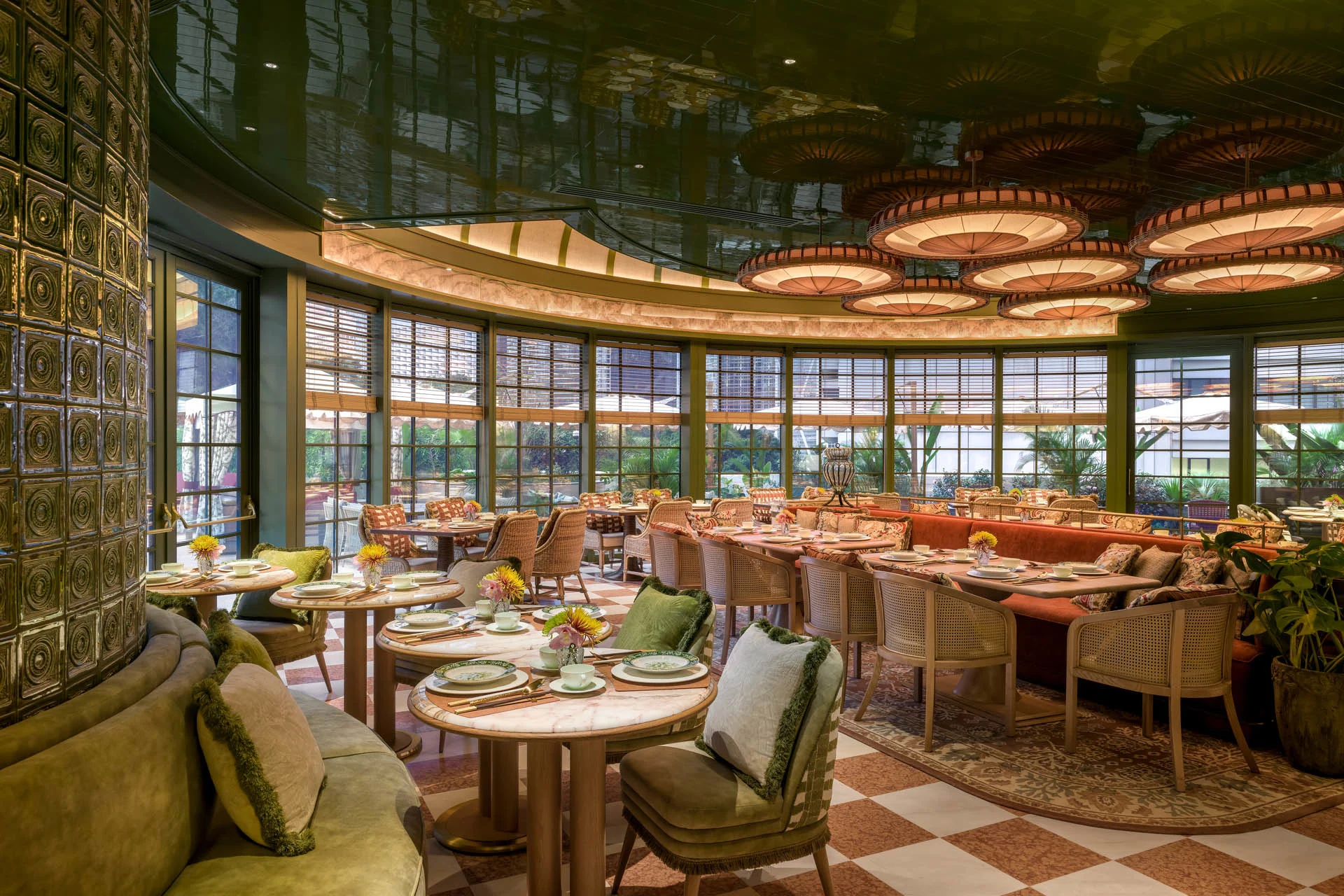 Island Shangri-La Hong Kong Luxury hotel Central Hong Kong SAR
