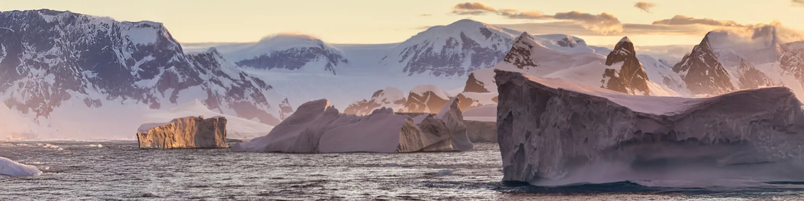 Lamaire channel_Antarctica