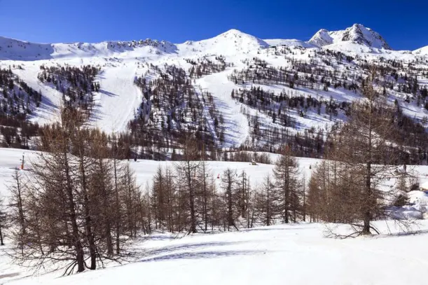 5 Ski Resorts With Both Sea & Mountains luxury travel
