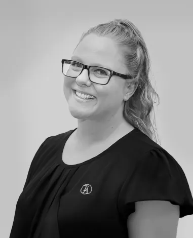 Anya Hollstein Profile Image