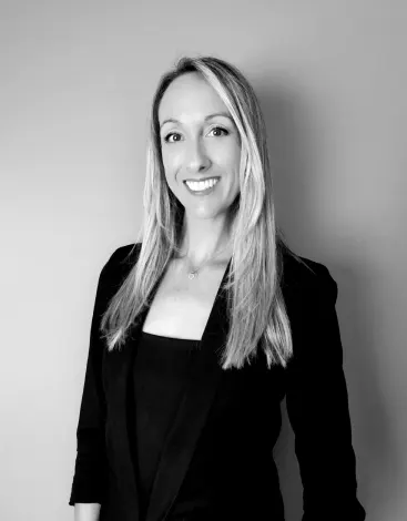 Lauren Zischke Profile Image