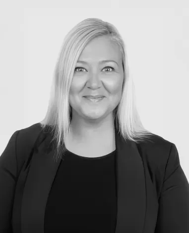 Tracy Kuhn Profile Image