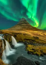 Luxury travel: Kirkjufell Mountain, Iceland