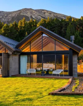 Flockhill Lodge luxury hotel New Zealand