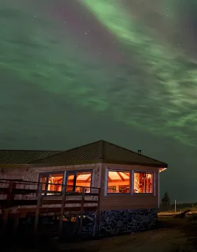 Nanuk Polar Bear Lodge luxury hotel Canada