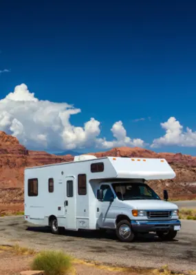 RV in the road with the view of the canyon