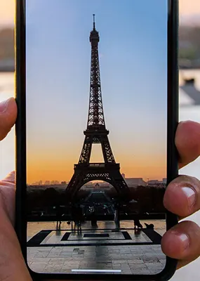 Mobile phone image of Eiffel Tower