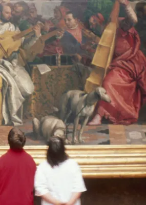Children in museum viewing a painting 