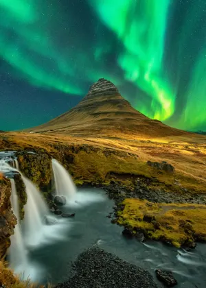 Luxury travel: Kirkjufell Mountain, Iceland