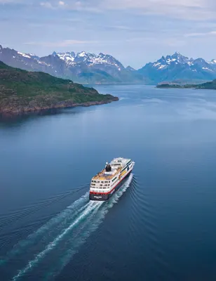 Travel Associates luxury travel Hurtigruten Norway in a Nutshell