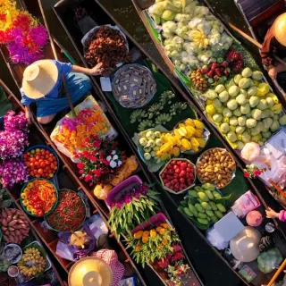 Luxury Travel: Floating Market, Thailand