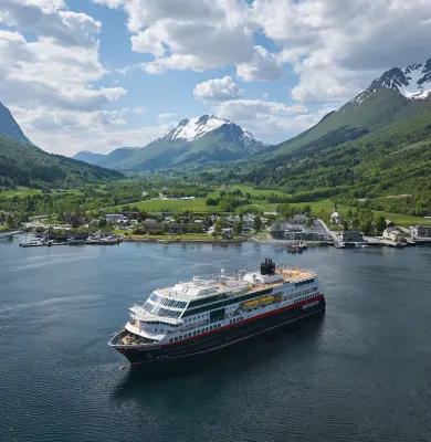 Travel Associates luxury travel Hurtigruten Norway