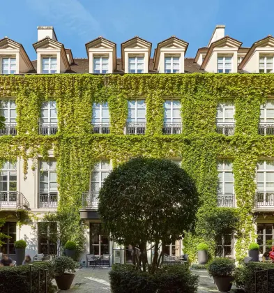 Le Pavillon de la Reine luxury hotel Paris France