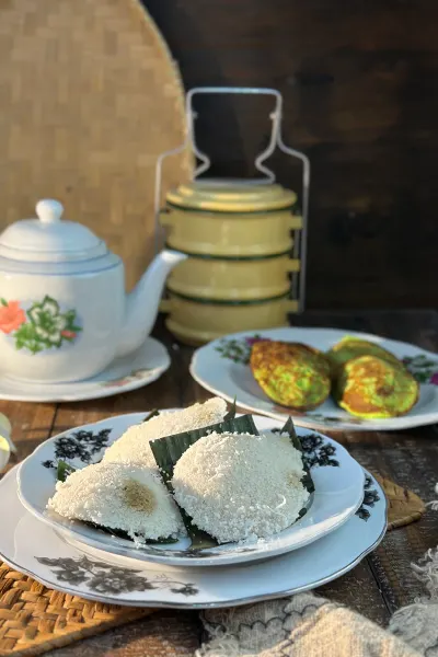 Malaysia_Para2_POI3_putu piring.jpg