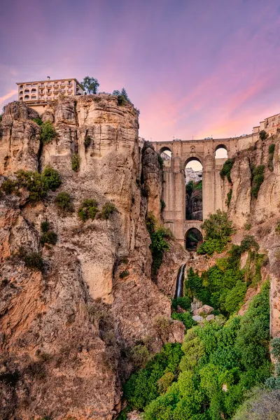 Spain_Para1_POI3_Puente Nuevo.jpg