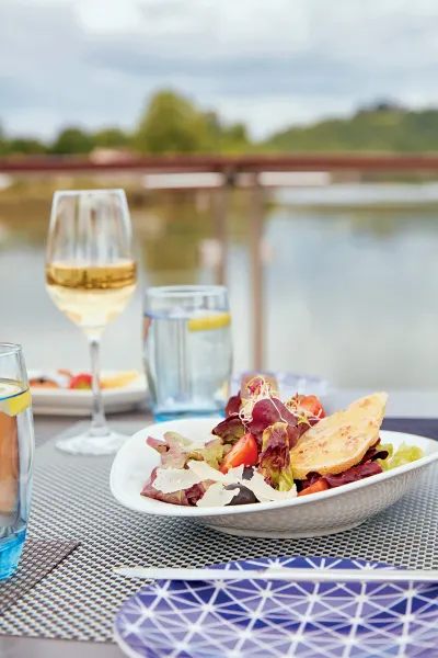 TA25221_Viking Campaign_Oct25_Web_POI Curious Traveller3.jpg