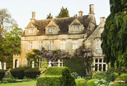 Country Estate England Banner image for Travel Associates best Curated Cultural Journey