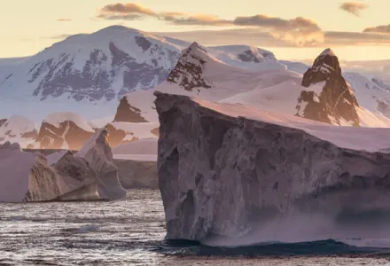 Lamaire channel_Antarctica
