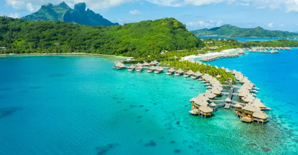 Polynesian Playgrounds - Honolulu to Papeete
