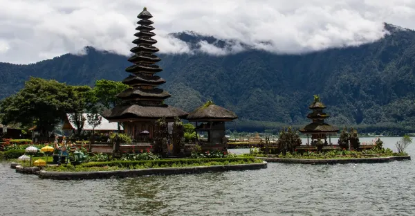 Southeast Asia Tradewinds - Bali to Singapore