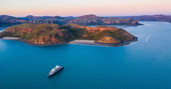 Solo Traveller: Australia's Iconic Kimberley - Darwin to Broome