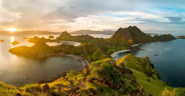 Coral Coasts to Opera House - Bali to Sydney