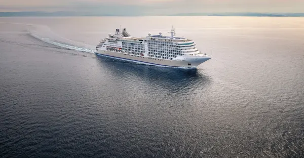 Melbourne to Sydney Luxury Cruise