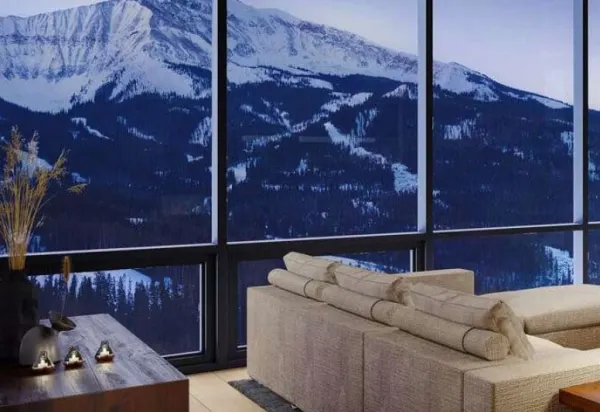 Header 2025 luxury hotels