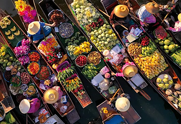 Luxury Travel: Floating Market, Thailand