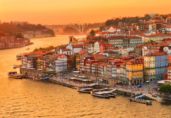 Portugal_Header_Desktop_Douro River.jpg