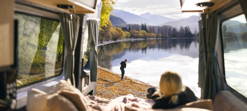 12-Day South Island: Alpine Lakes & Glacier Trails by Motorhome 