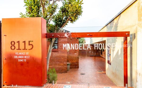 entrance to mandela house