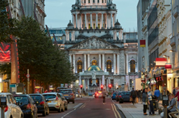 belfast street at night