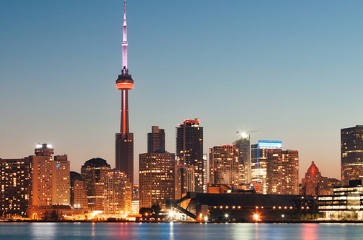 toronto city in the evening