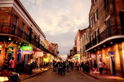 Mardi Gras New orleans Luxury Holiday