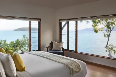 The Residence's master bedroom at qualia luxury hotel