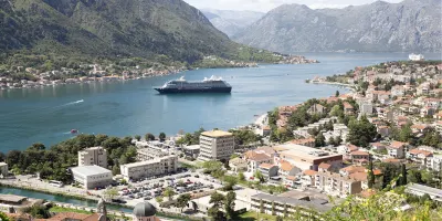 azamara