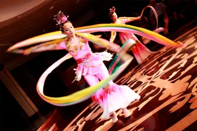 Local Hong Kong performers entertain guests onboard Azamara Quest.