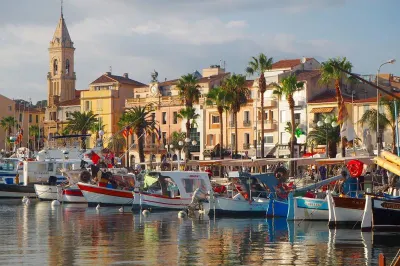 Harbour of Sanary-sur-Mer in south-eastern France. Image: Daniel Resnik.