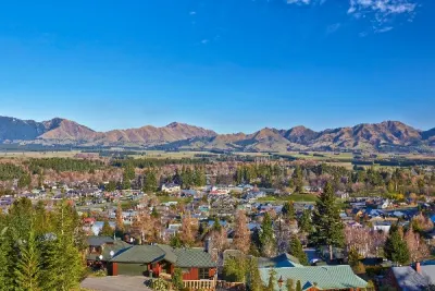 Travel Associates Keep dreaming of luxury spas and retreats