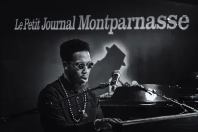 Le Petit Journal Montparnasse dinner theatre in Paris