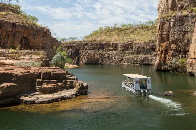 Travel Associates Get on Board The Ghan