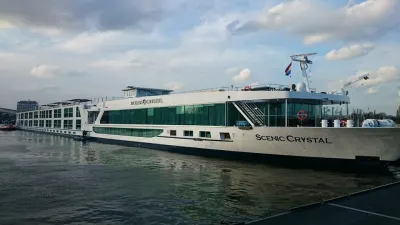 The Space-Ship, Scenic Crystal, Kirsty