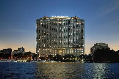 Book Uniworld's "Splendors of Egypt and the Nile" cruise with Travel Associates and enjoy a complimentary luxury pre and post-cruise stay in Cairo at the Four Seasons Hotel Cairo*